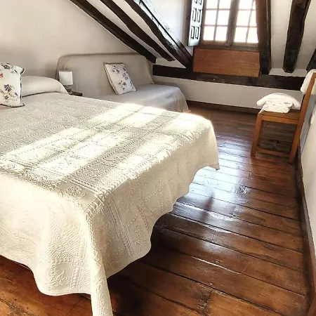 Проживание в семье Casa Del Lavadero